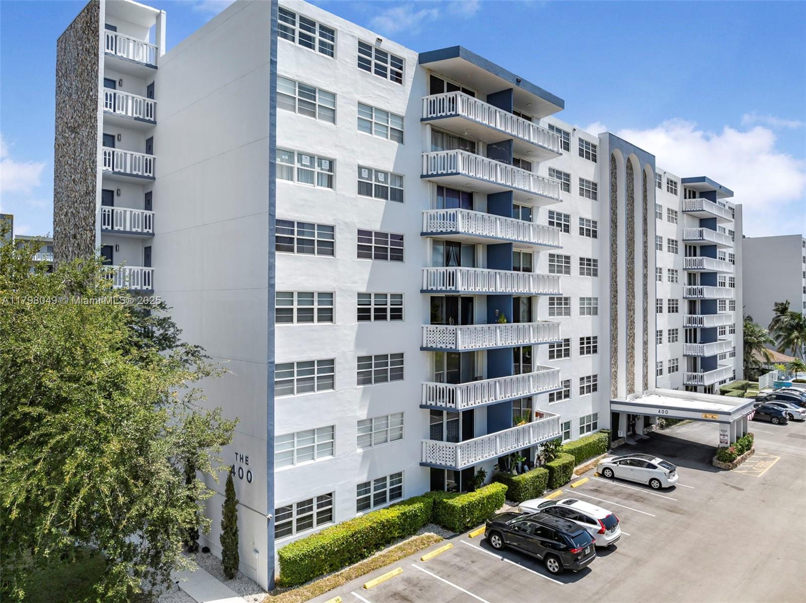 400 NE 12th Ave 303