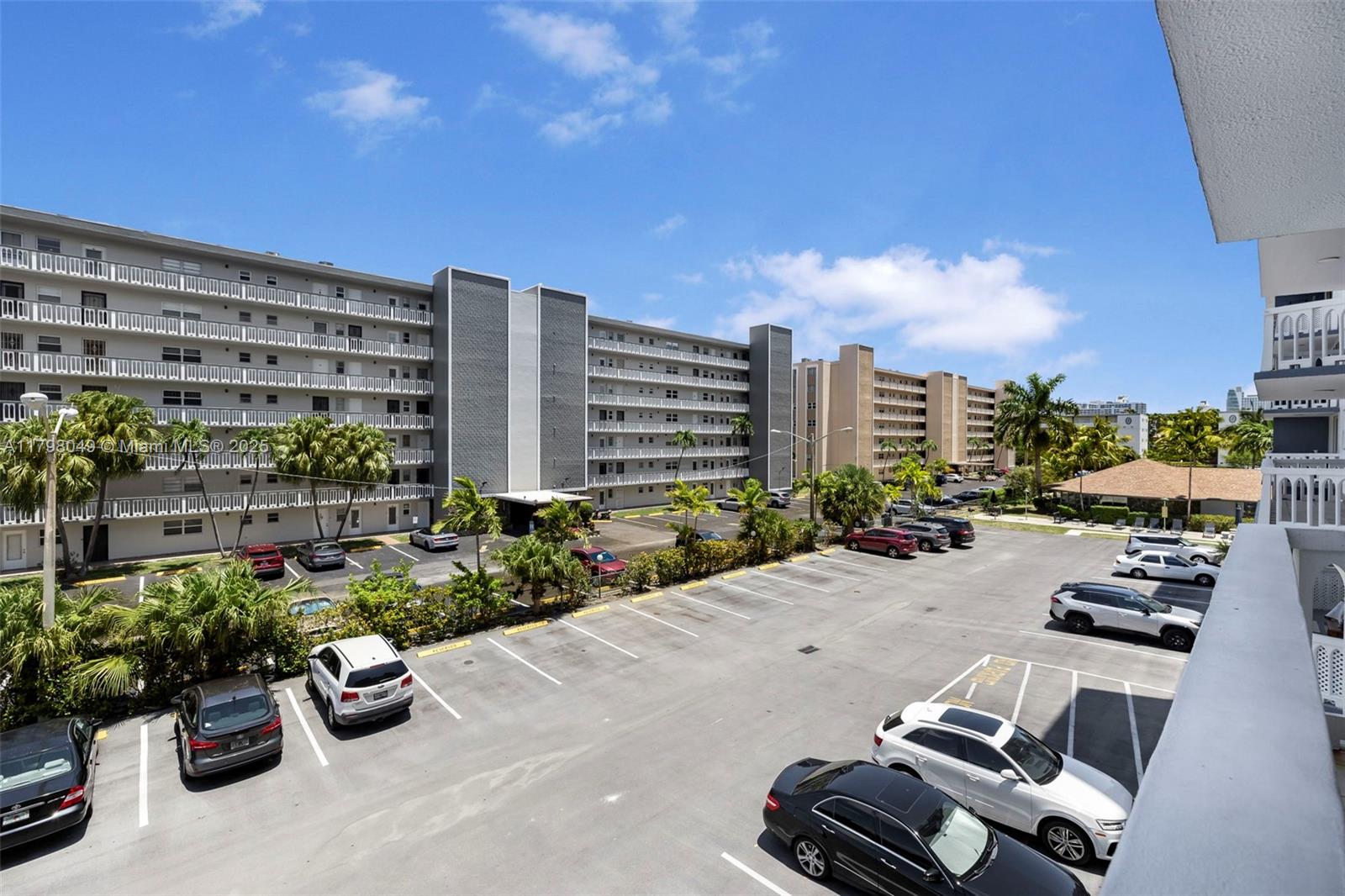 MEADOWBROOK CONDO APTS BL - Residential