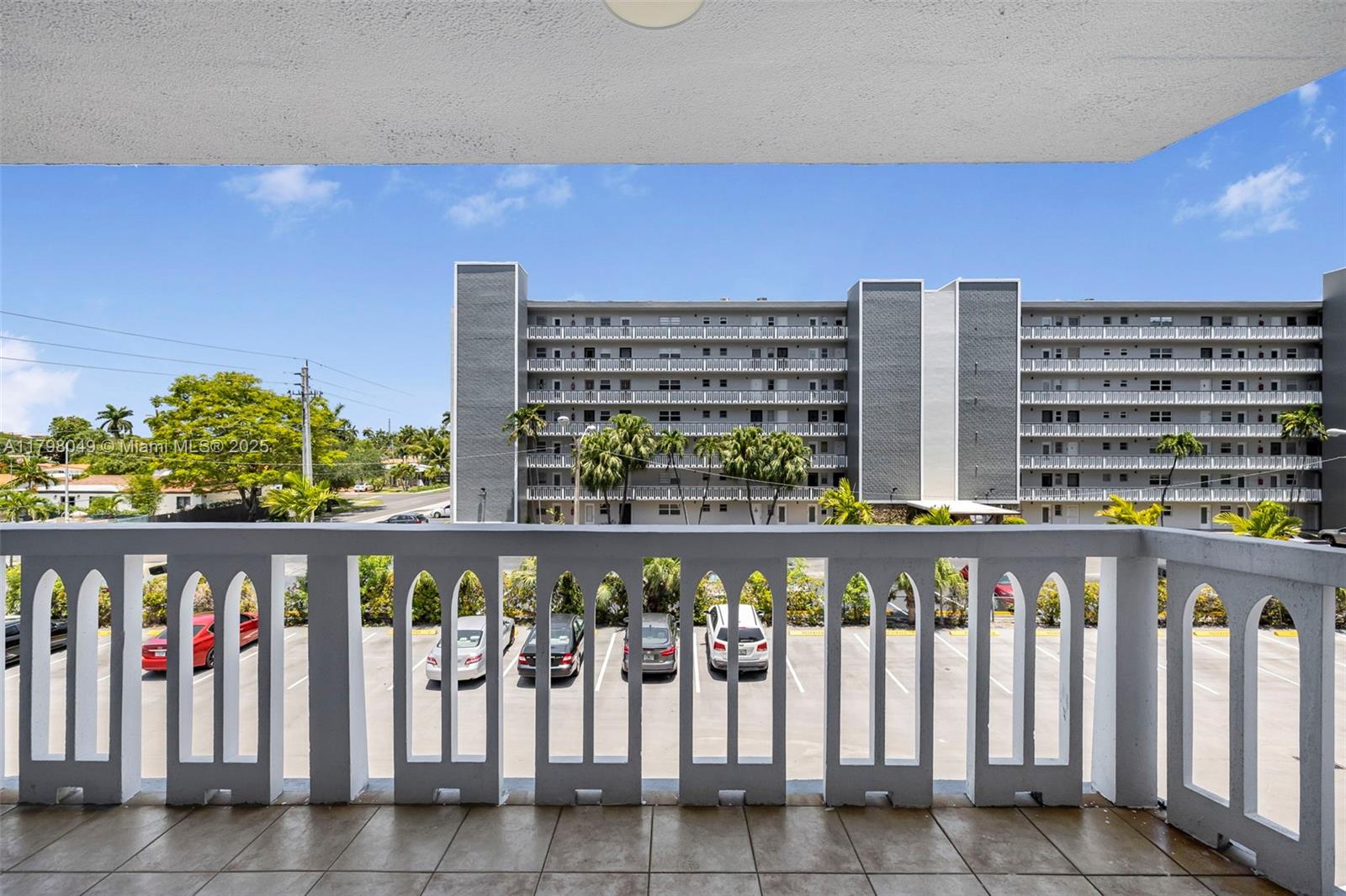 MEADOWBROOK CONDO APTS BL - Residential