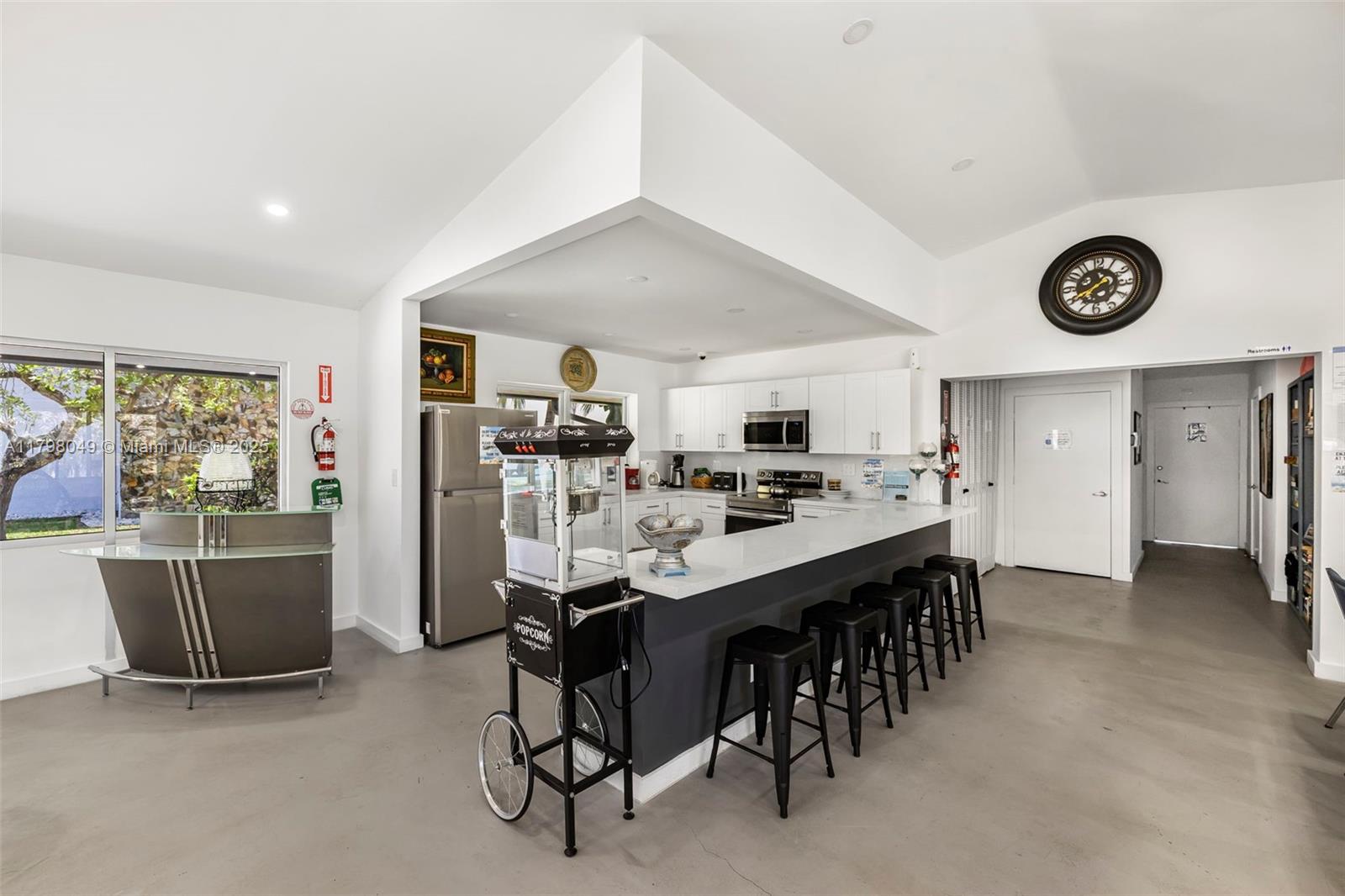 MEADOWBROOK CONDO APTS BL - Residential