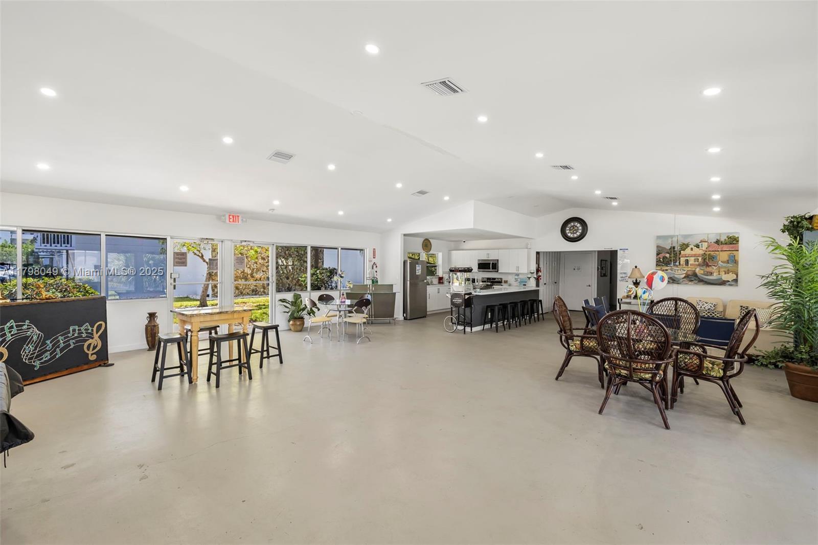 MEADOWBROOK CONDO APTS BL - Residential
