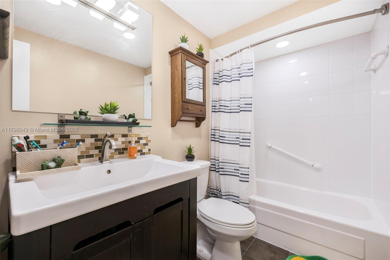 MEADOWBROOK CONDO APTS BL - Residential
