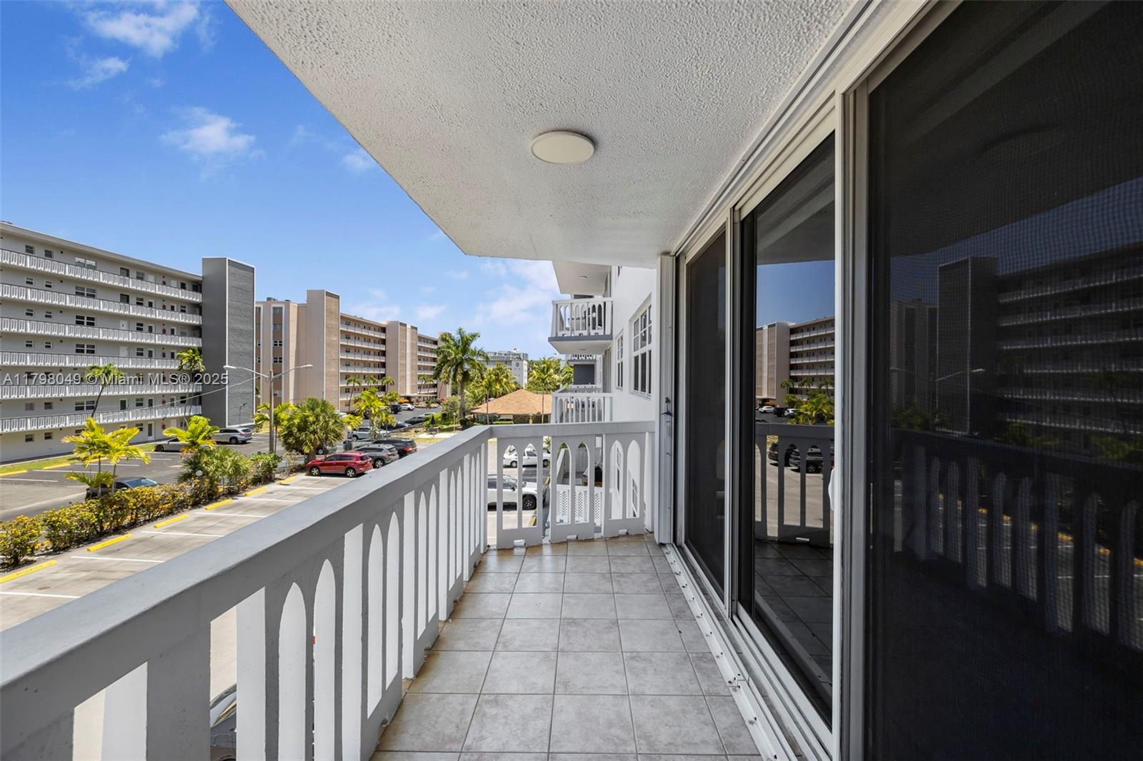 MEADOWBROOK CONDO APTS BL - Residential