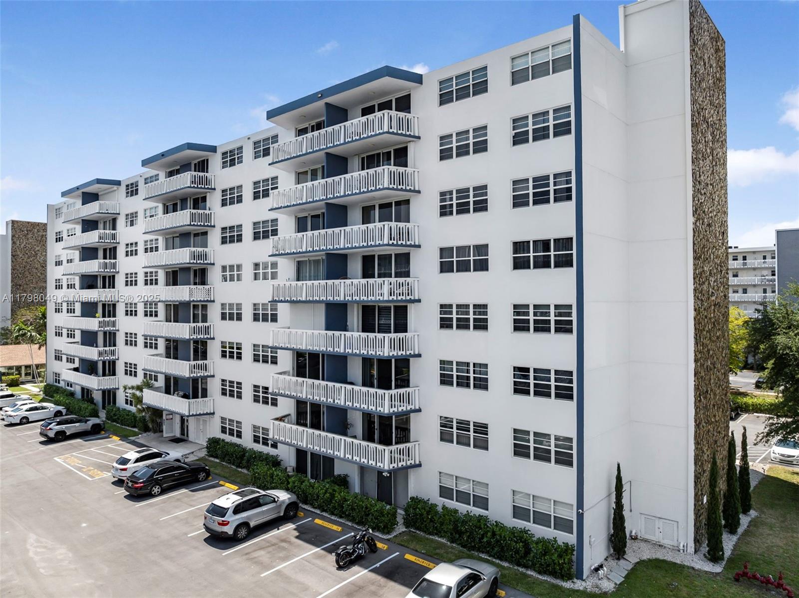 MEADOWBROOK CONDO APTS BL - Residential