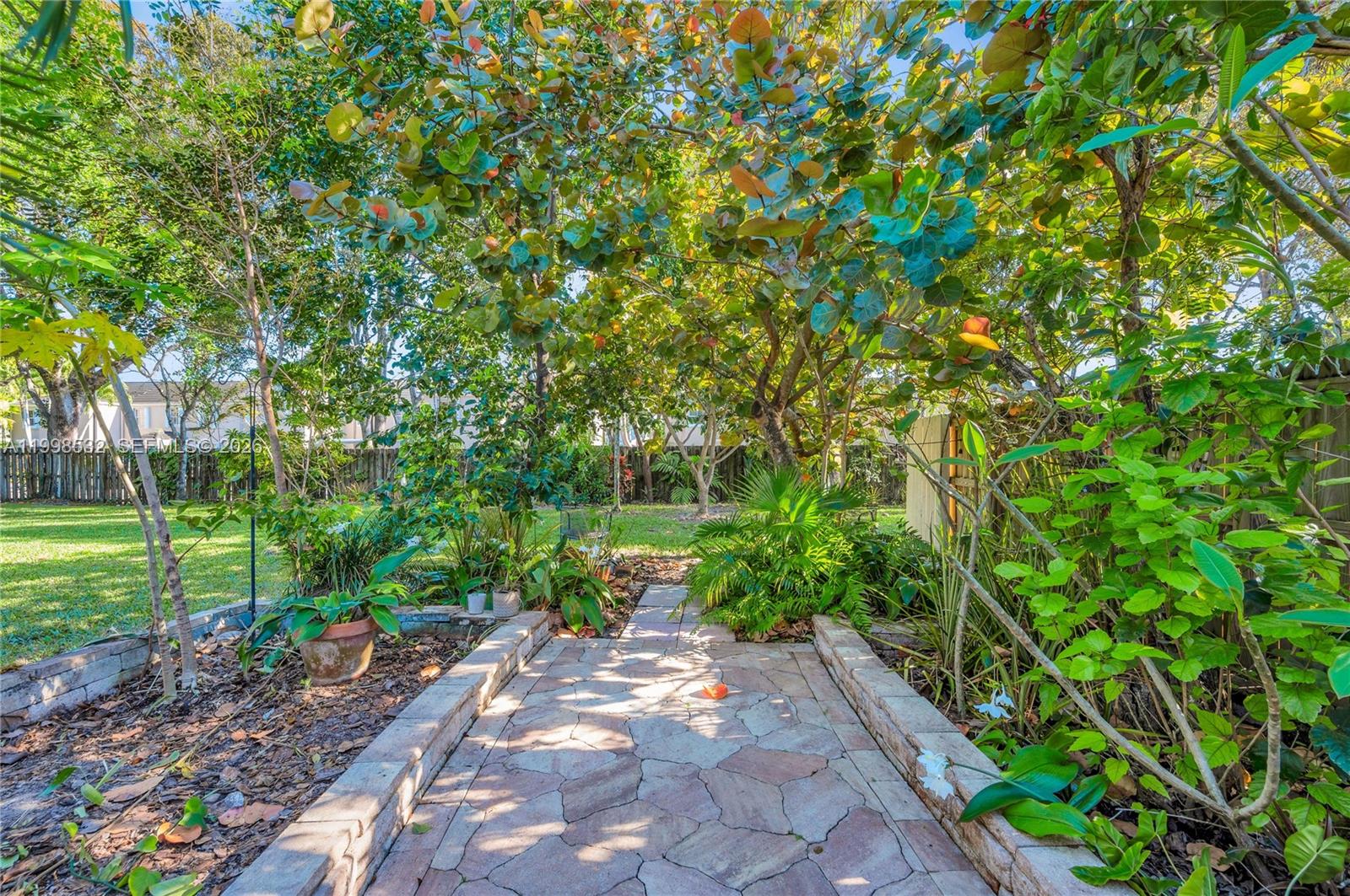 LAKERIDGE SEC 1 - Residential