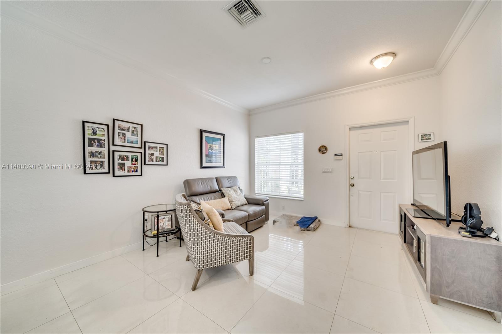 PEMBROKE ISLES V - Residential