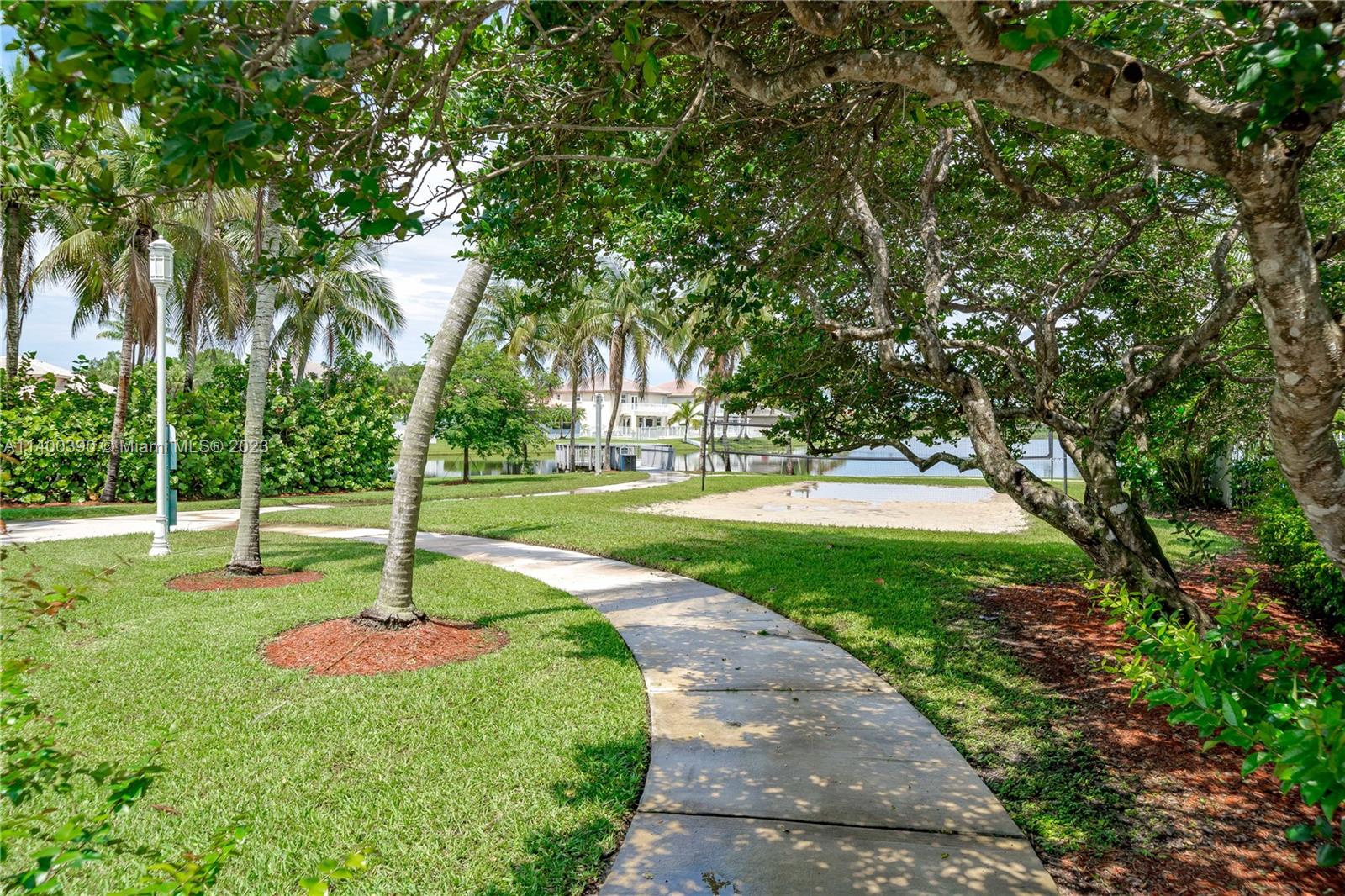 PEMBROKE ISLES V - Residential