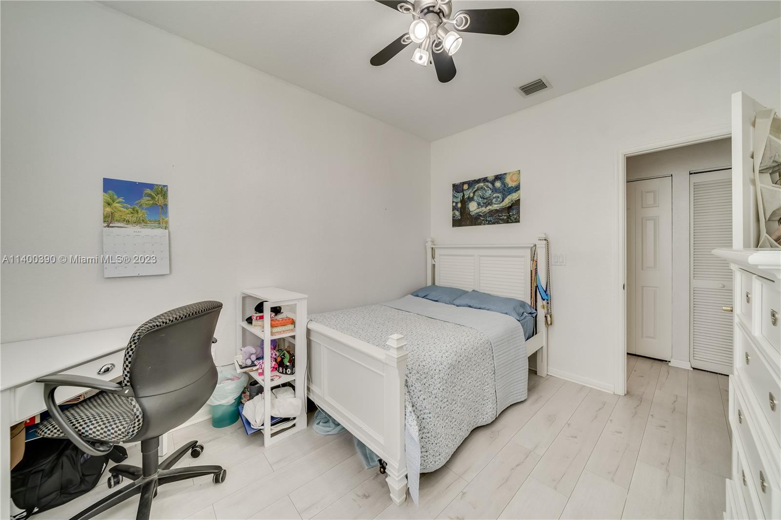 PEMBROKE ISLES V - Residential