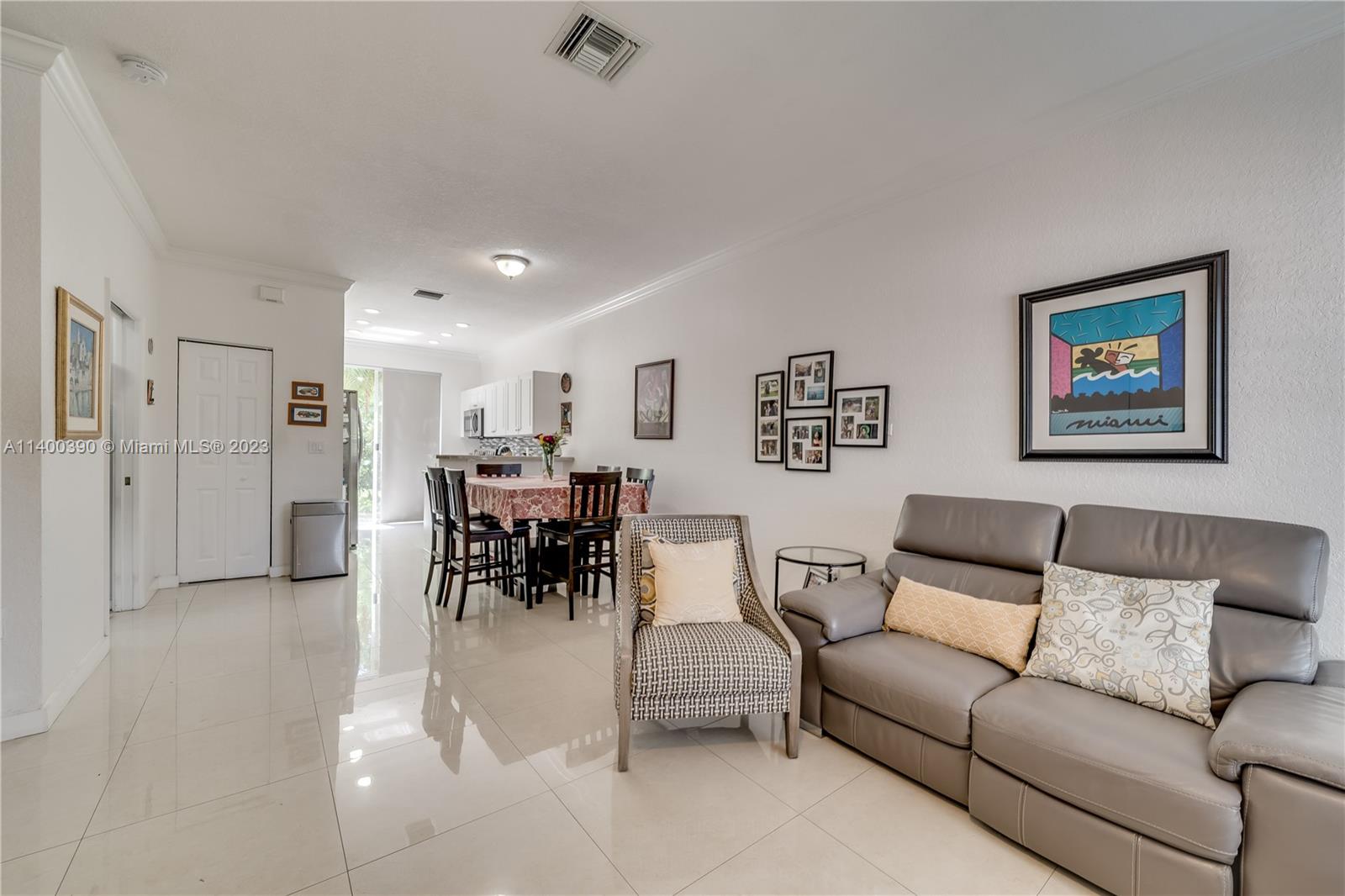 PEMBROKE ISLES V - Residential