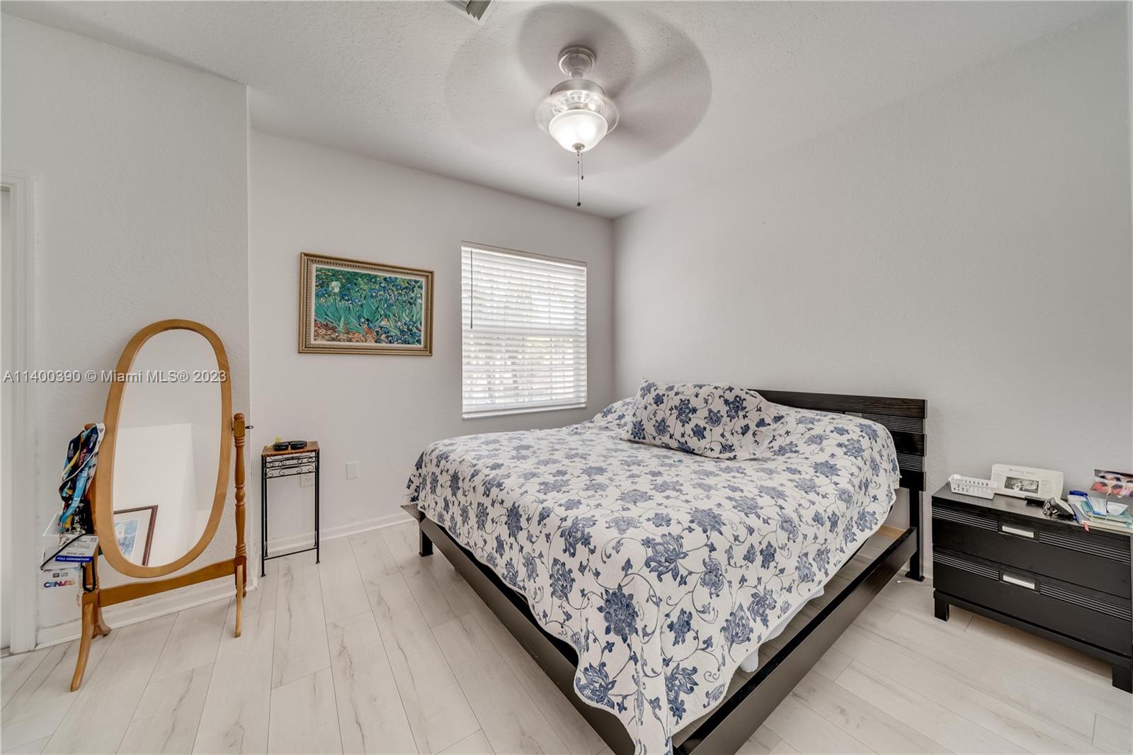 PEMBROKE ISLES V - Residential