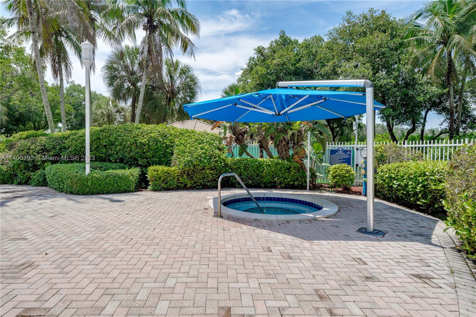 PEMBROKE ISLES V - Residential