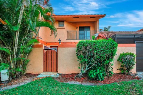 Townhouse in Pembroke Pines FL 11273 11th St St 4.jpg