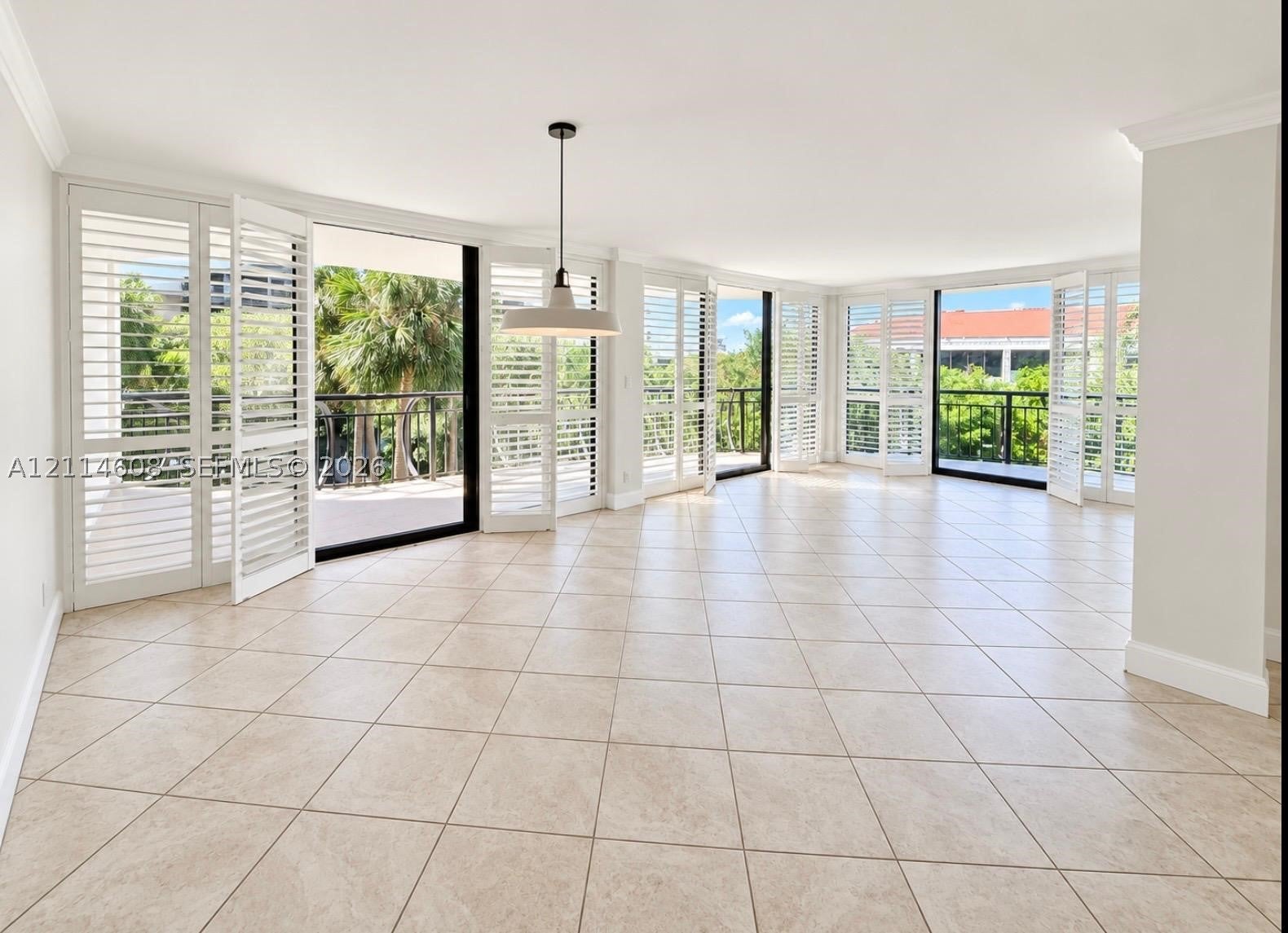 2843 S Bayshore Dr 5A