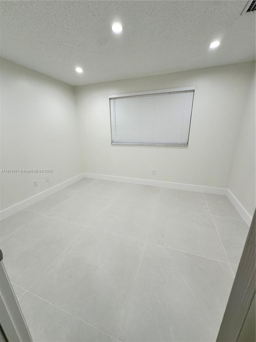 Flamingo Gardens Phase Fiv - Residential Lease