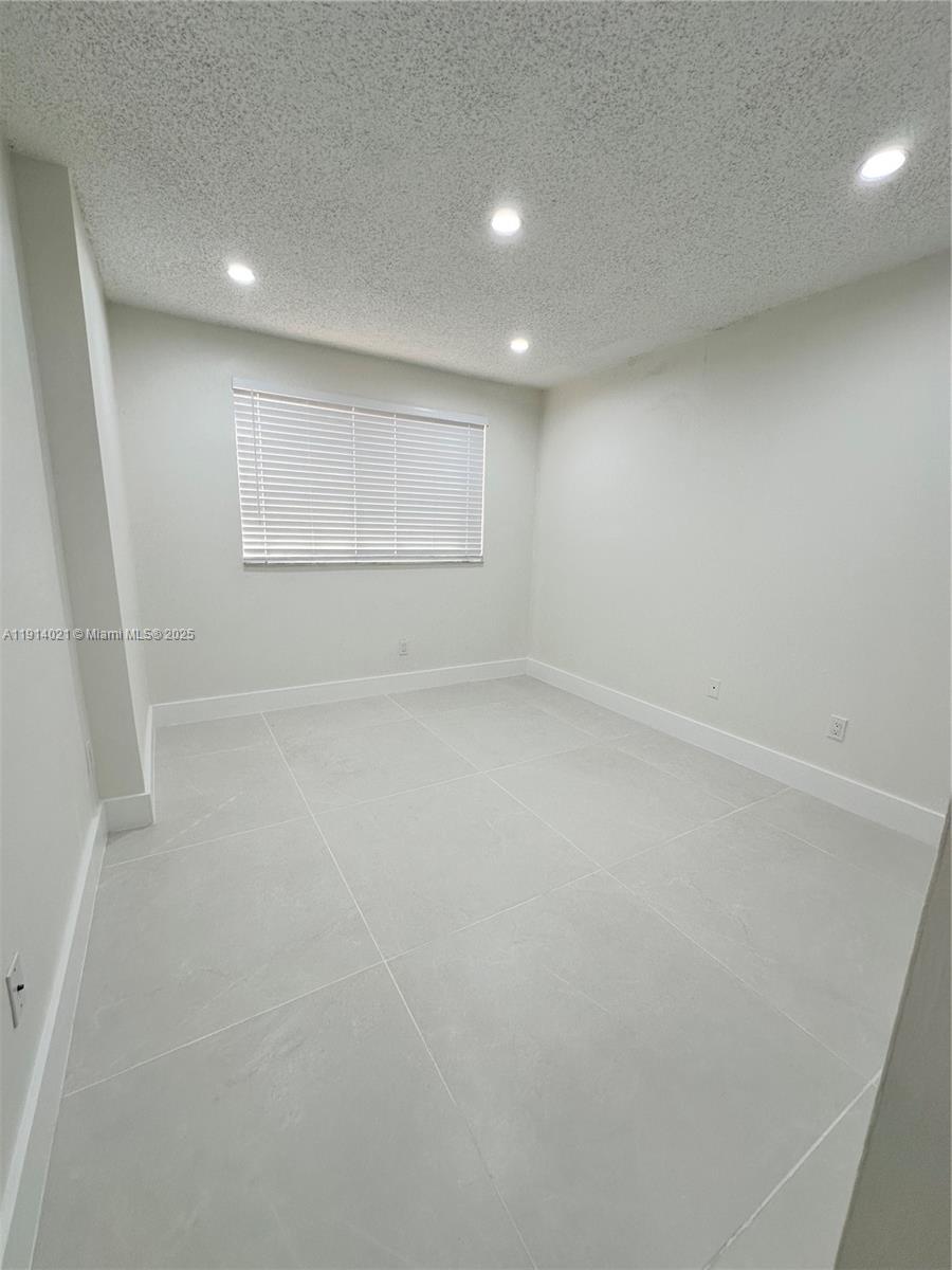 Flamingo Gardens Phase Fiv - Residential Lease