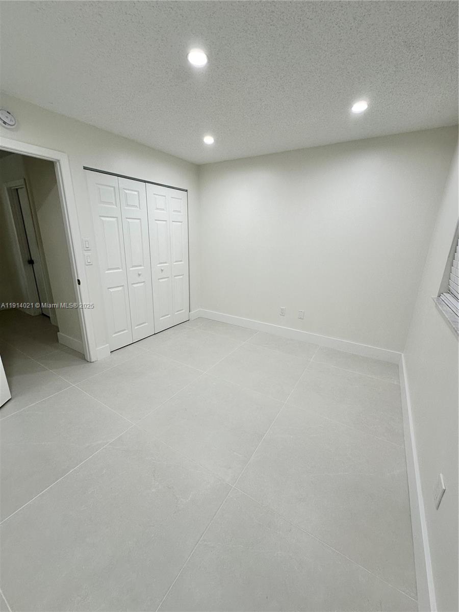 Flamingo Gardens Phase Fiv - Residential Lease