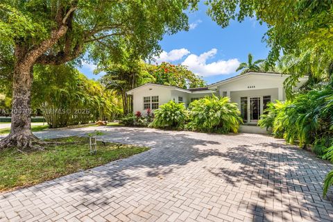 Photo of 4444 Ingraham Hwy, Coral Gables, FL 33133 (MLS # A12047022)
