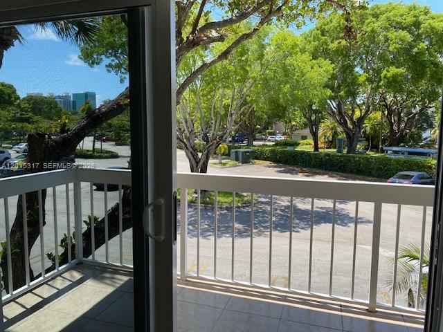VILLAGE OF KINGS CREEK CO - Residential Lease