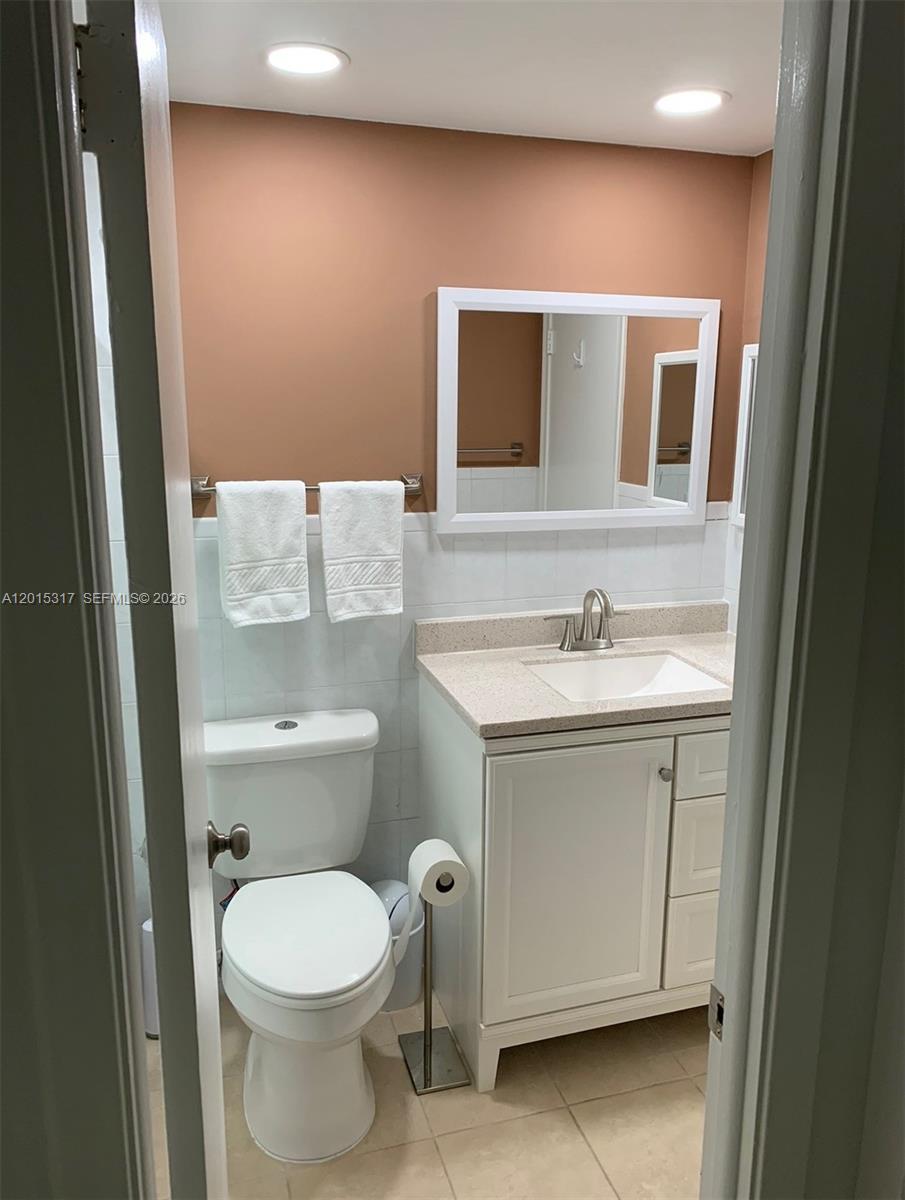 VILLAGE OF KINGS CREEK CO - Residential Lease