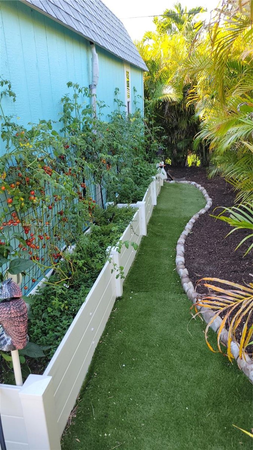 Photo of 744 Lake Dr, Sebastian, FL 32958 (MLS # A11804275)