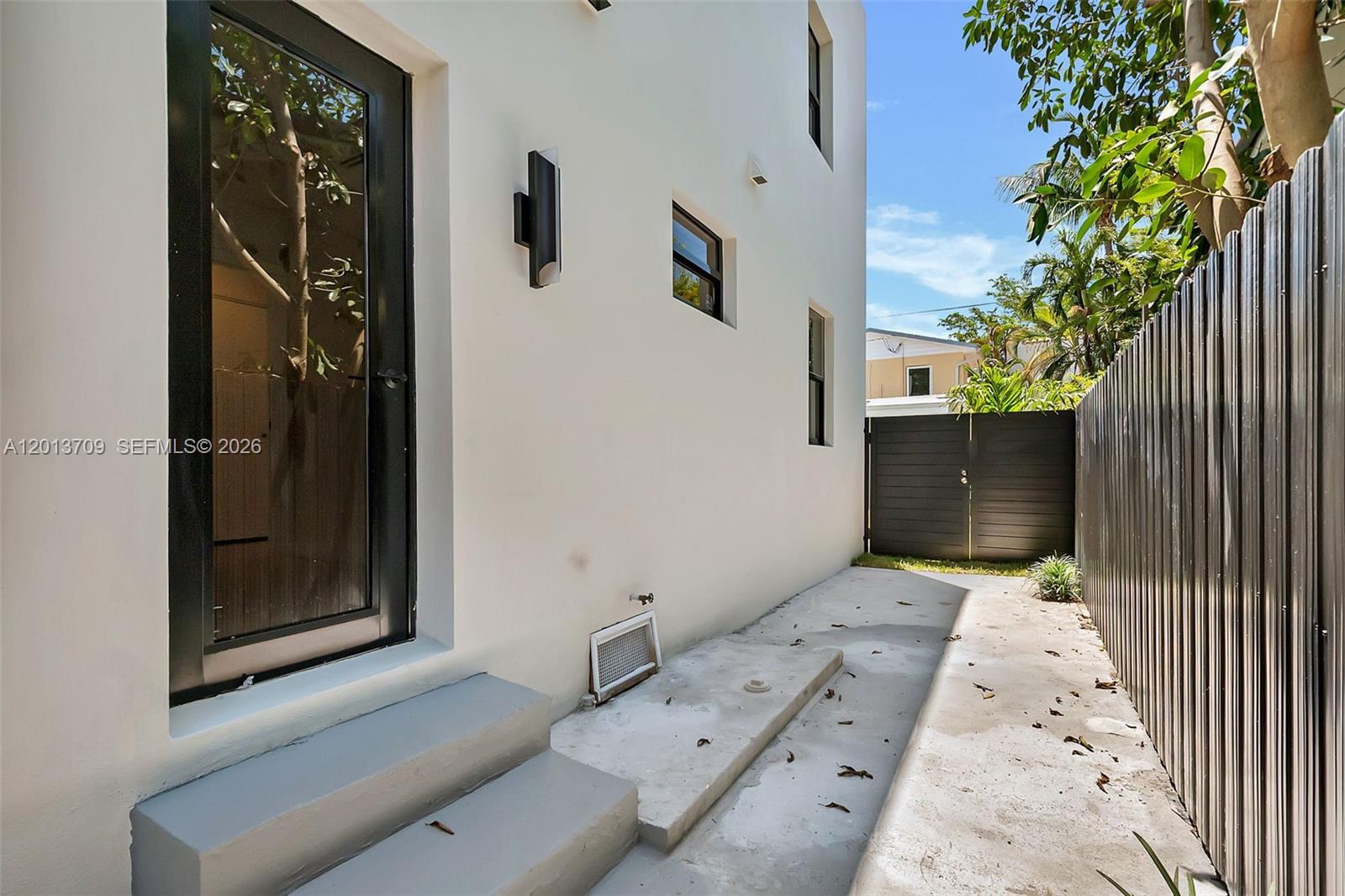 NEW SHENANDOAH - Residential Lease