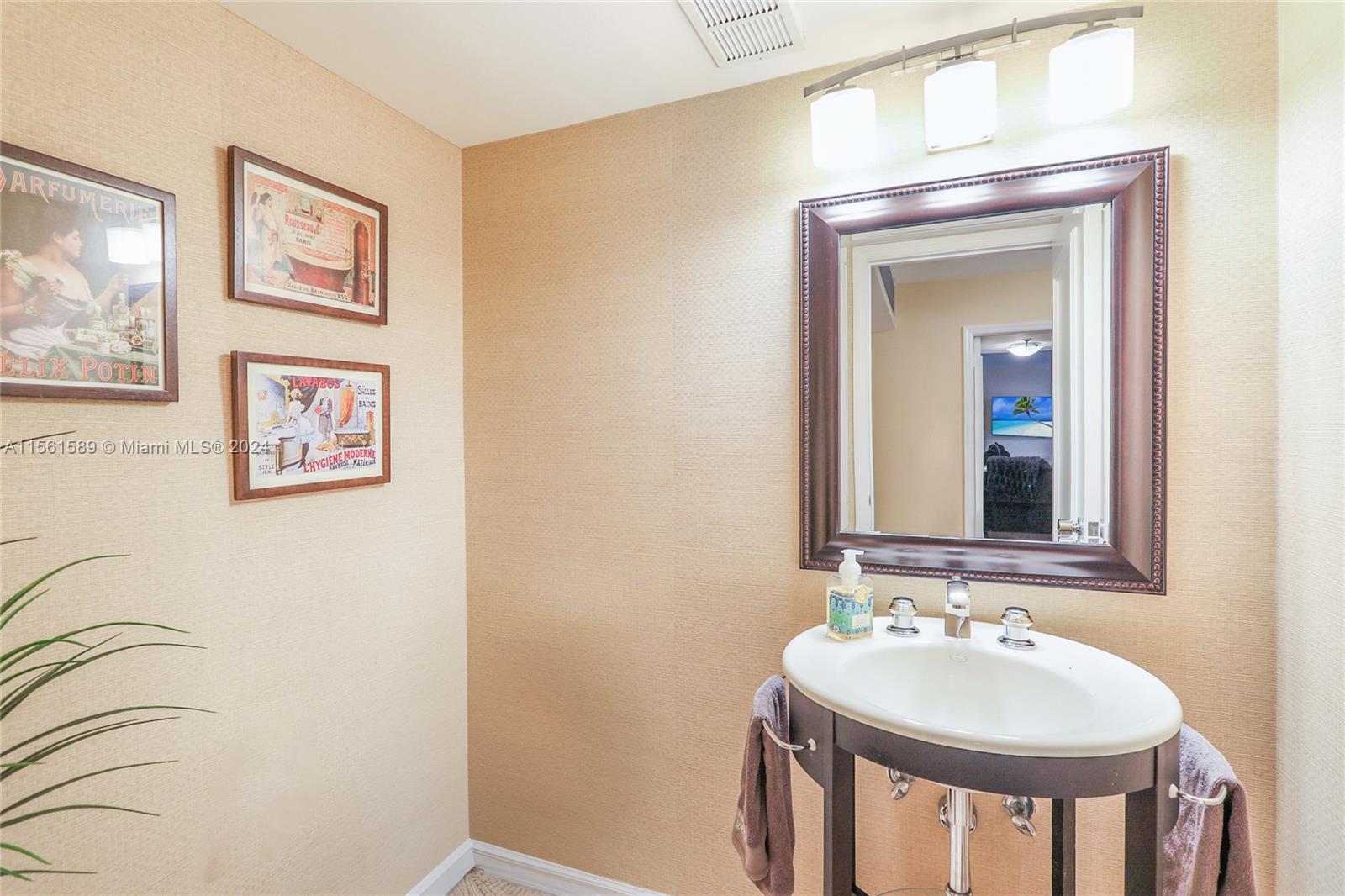 EASTPOINTE CONDO - Residential Lease