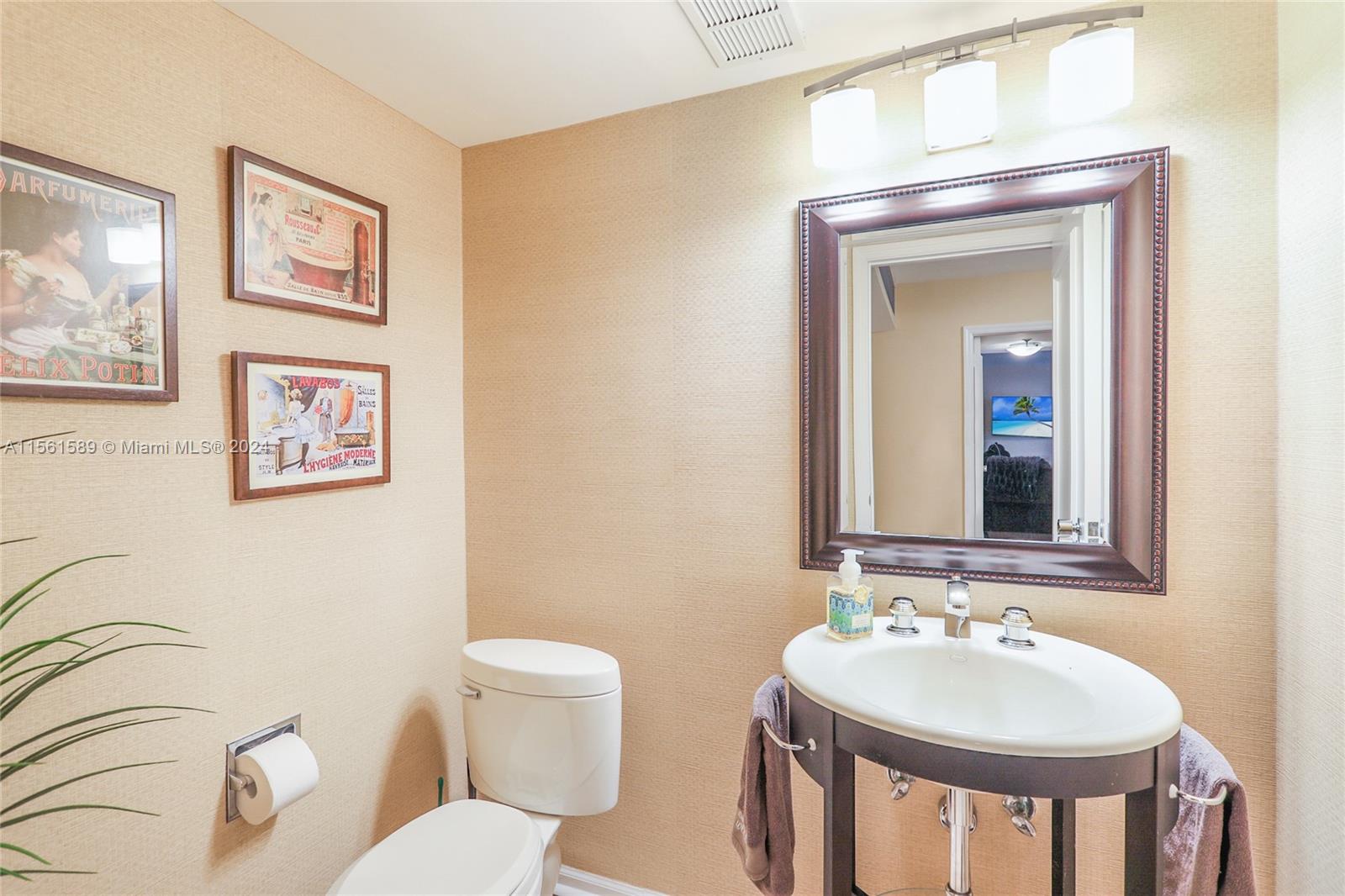 EASTPOINTE CONDO - Residential Lease