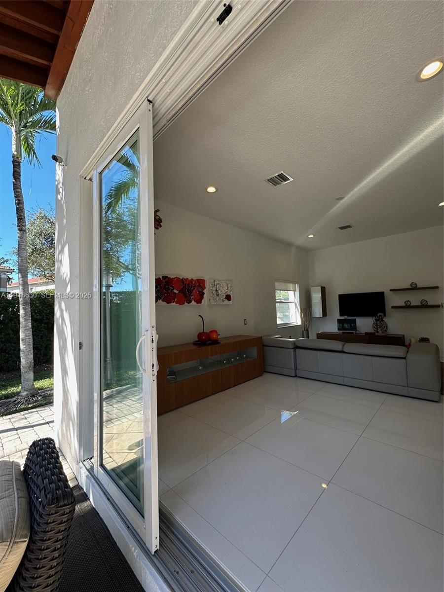 DORAL ISLES ST CROIX 1ST - Residential