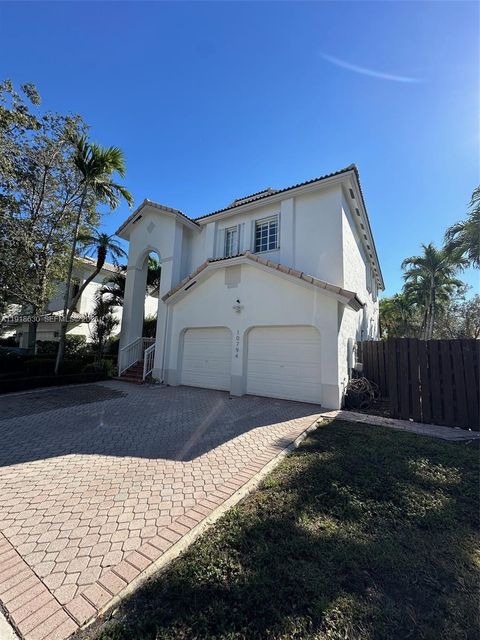 Photo of 10794 NW 70th St, Doral, FL 33178 (MLS # A11918630)
