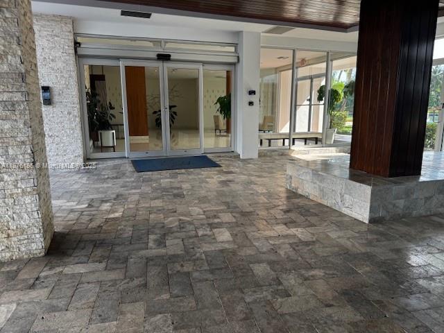 BLAIR HOUSE CONDO - WEST - Residential