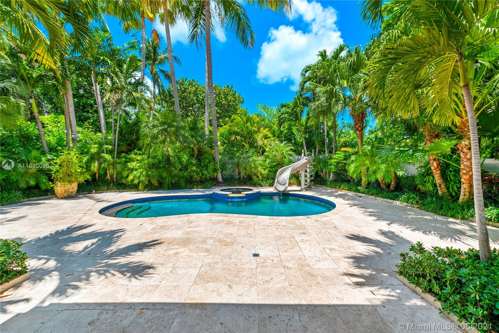 GRAND KEY ESTATES - Residential