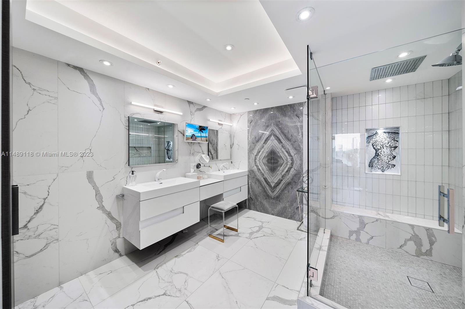 BELLAMARE @ WILLIAMS ISLA - Residential