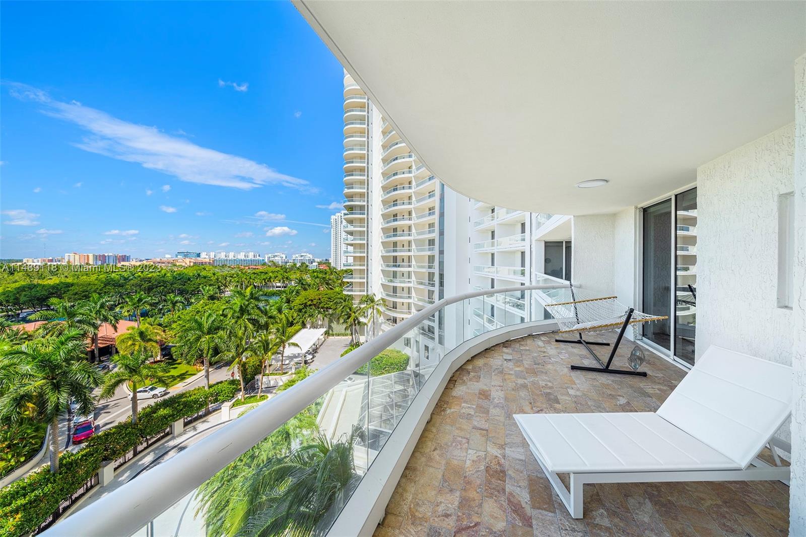 BELLAMARE @ WILLIAMS ISLA - Residential