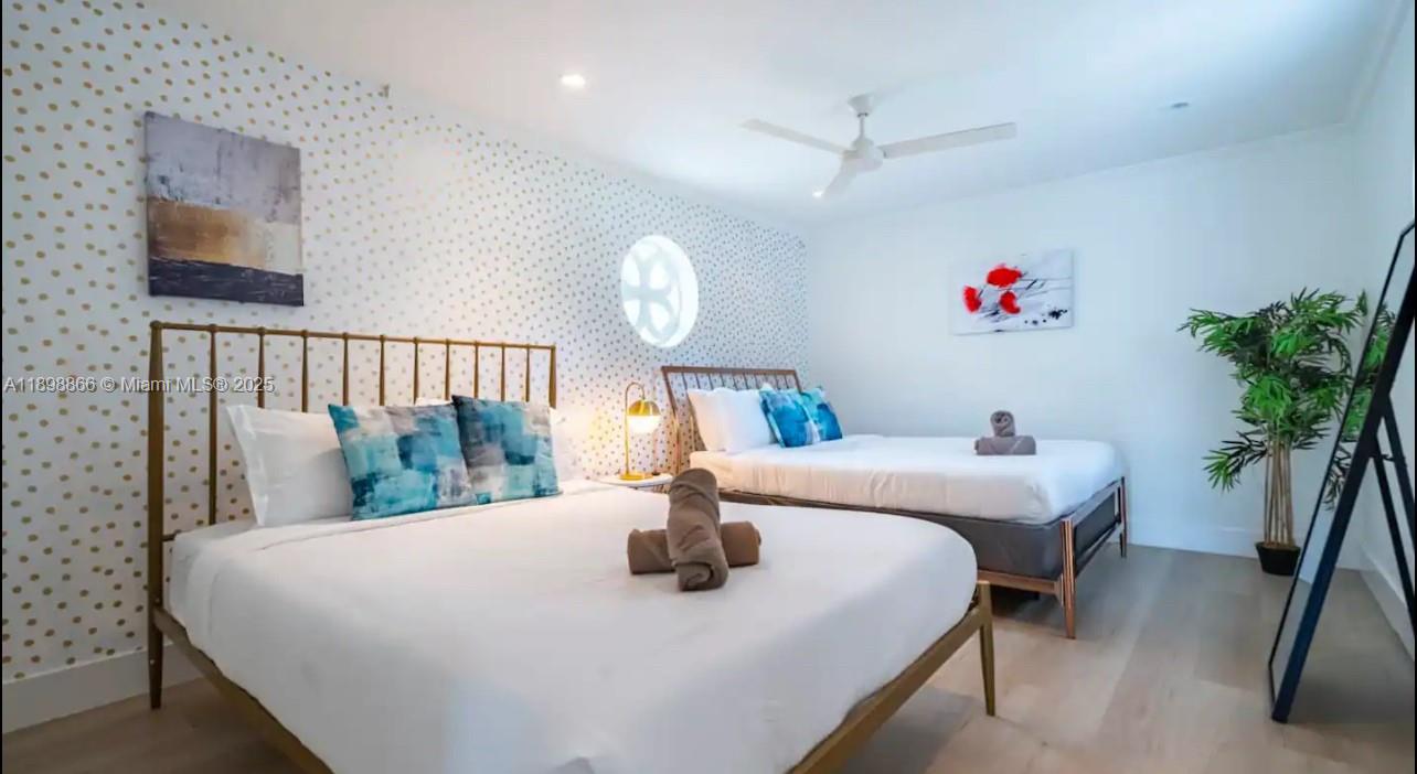 HOLLYWOOD LAKES SECTION - Residential Lease