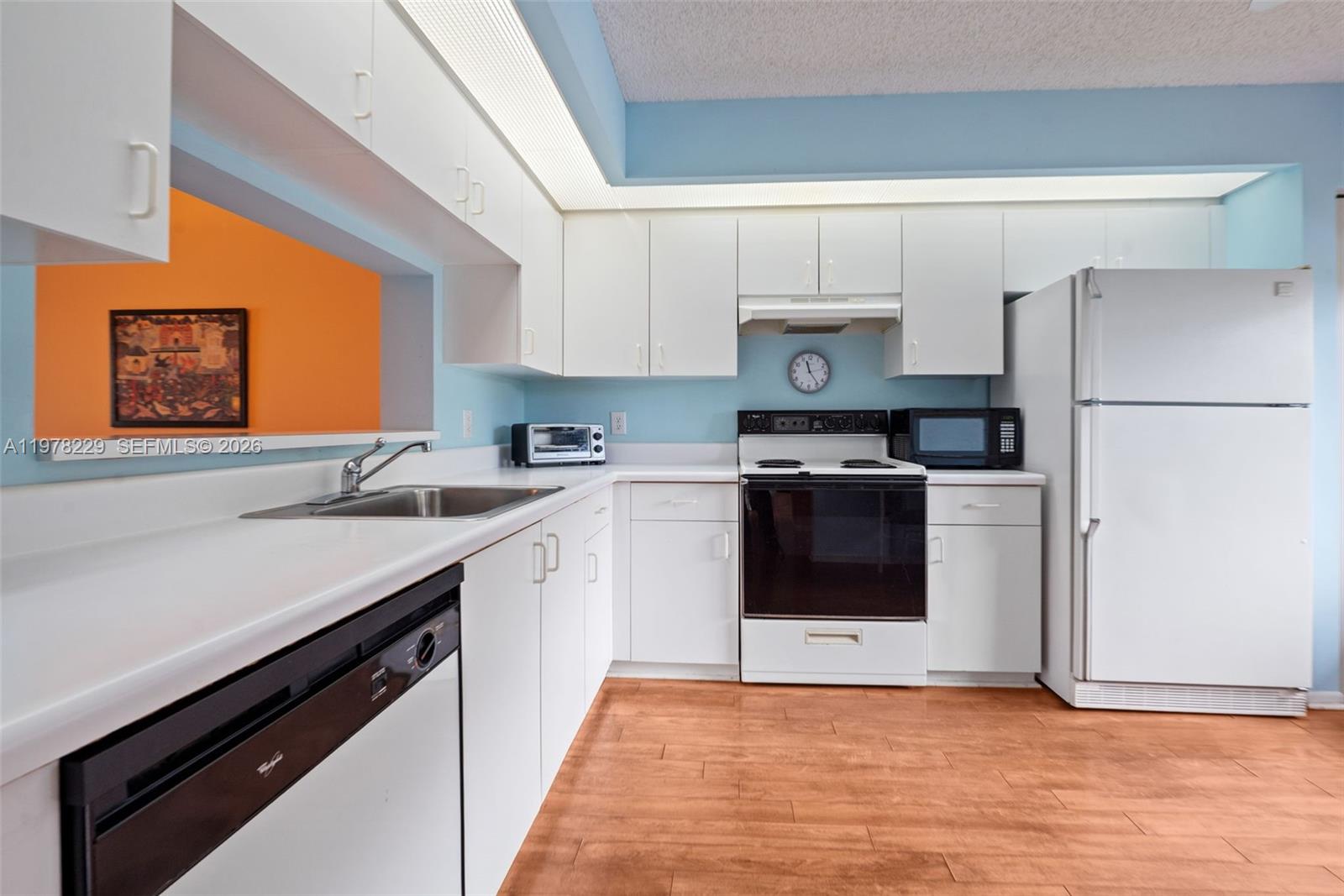 SUFFOLK AT CENTURY VILLAG - Residential