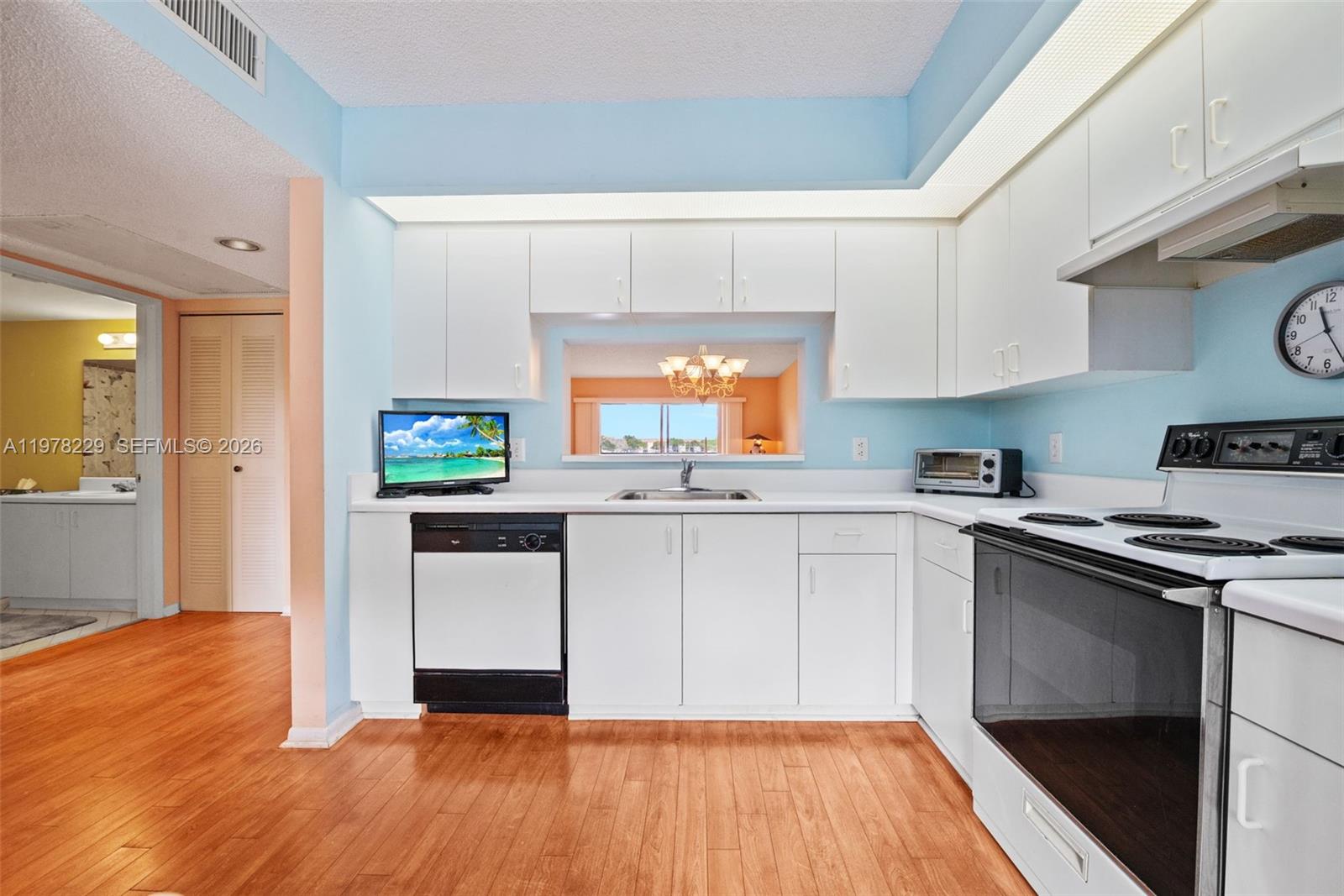 SUFFOLK AT CENTURY VILLAG - Residential