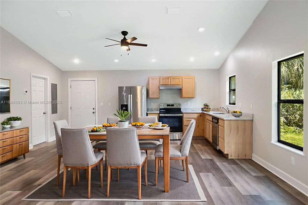 Photo of 8146 96th Ct, Vero Beach, FL 32967 (MLS # A11894493)