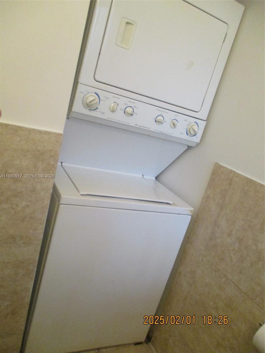 WEITZER SERENA LAKES TOWN - Residential Lease