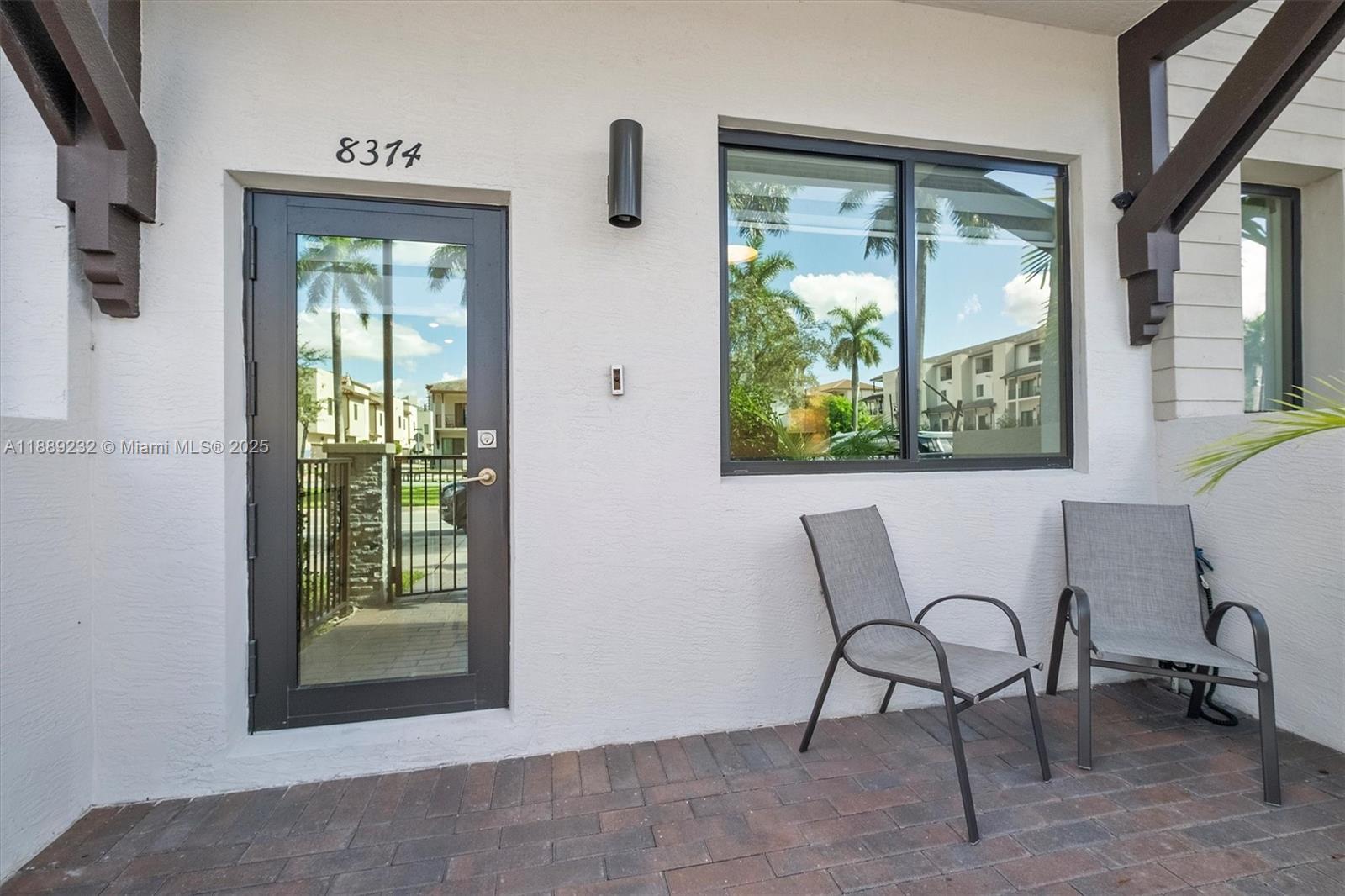 DOWNTOWN DORAL SOUTH PHAS - Residential