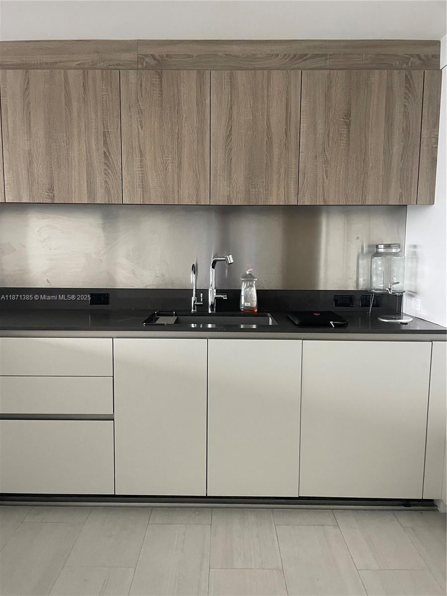BRICKELL FLATIRON - Residential Lease