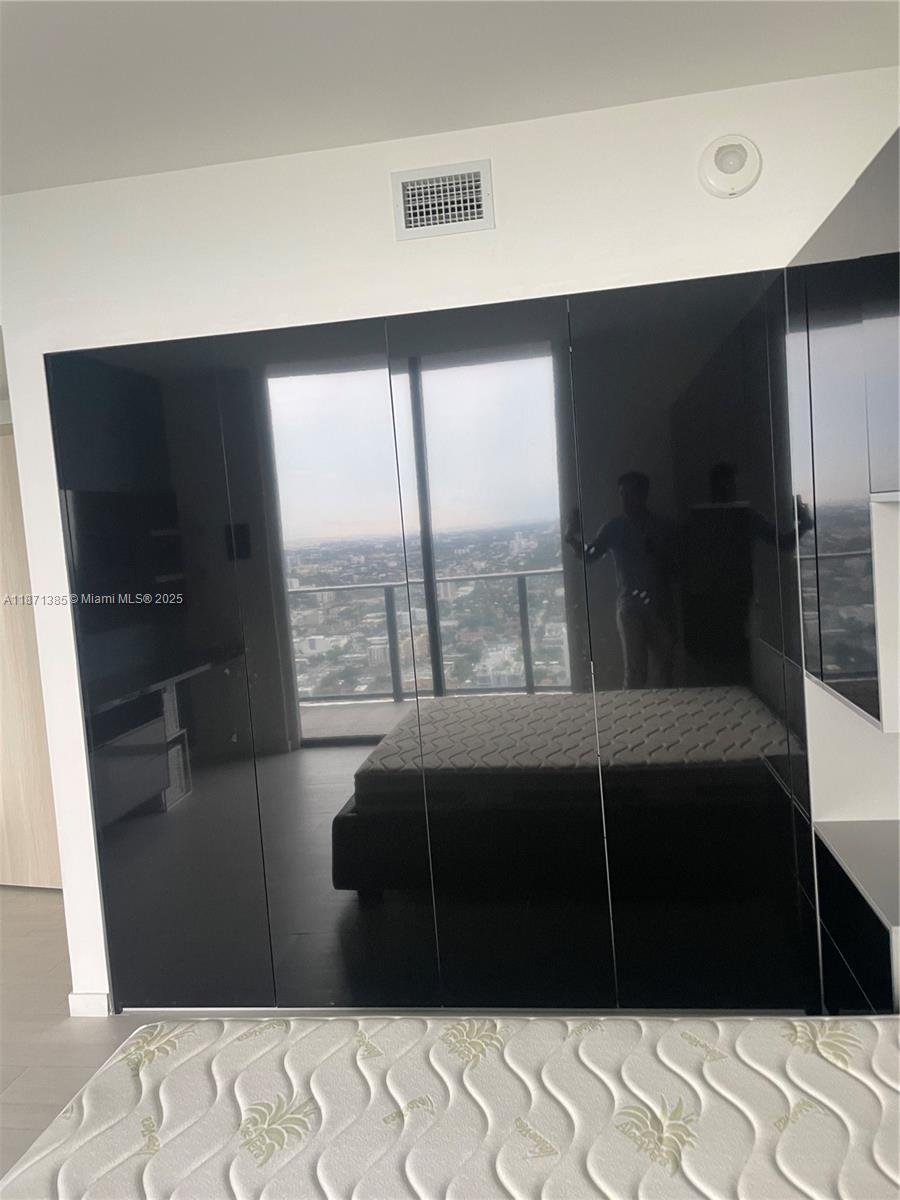 BRICKELL FLATIRON - Residential Lease