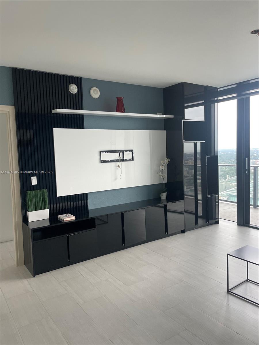 BRICKELL FLATIRON - Residential Lease