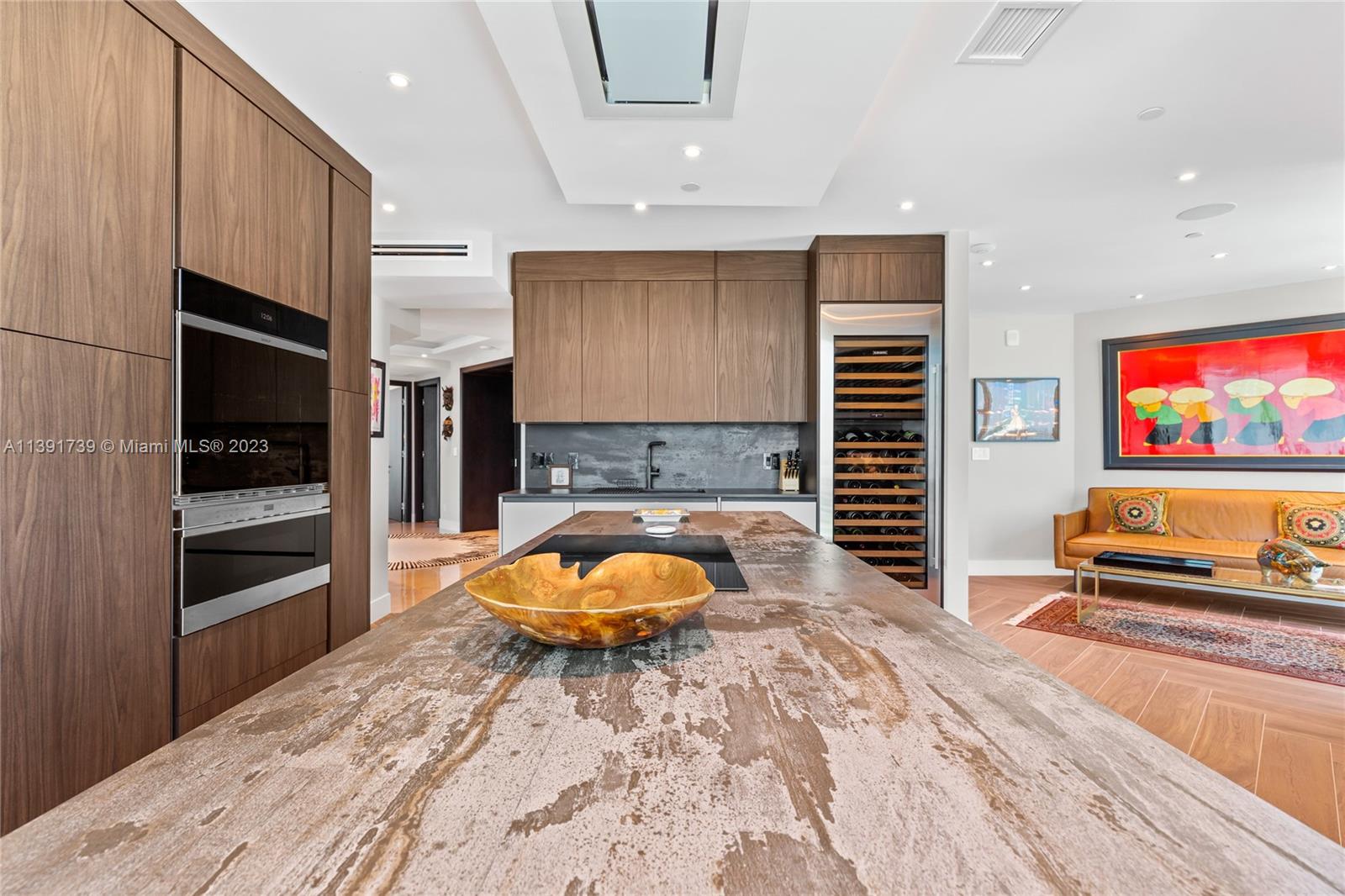 PORTOFINO TOWER CONDO - Residential