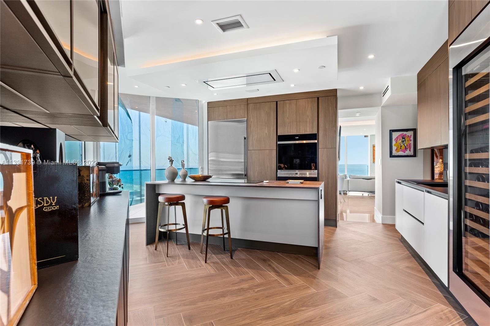 PORTOFINO TOWER CONDO - Residential