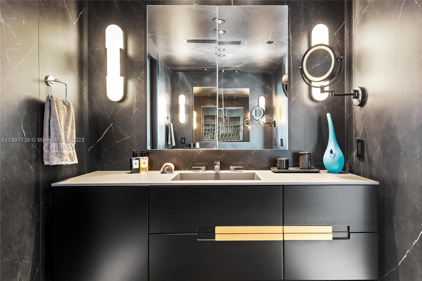 PORTOFINO TOWER CONDO - Residential