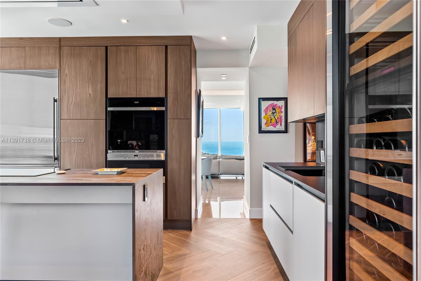 PORTOFINO TOWER CONDO - Residential