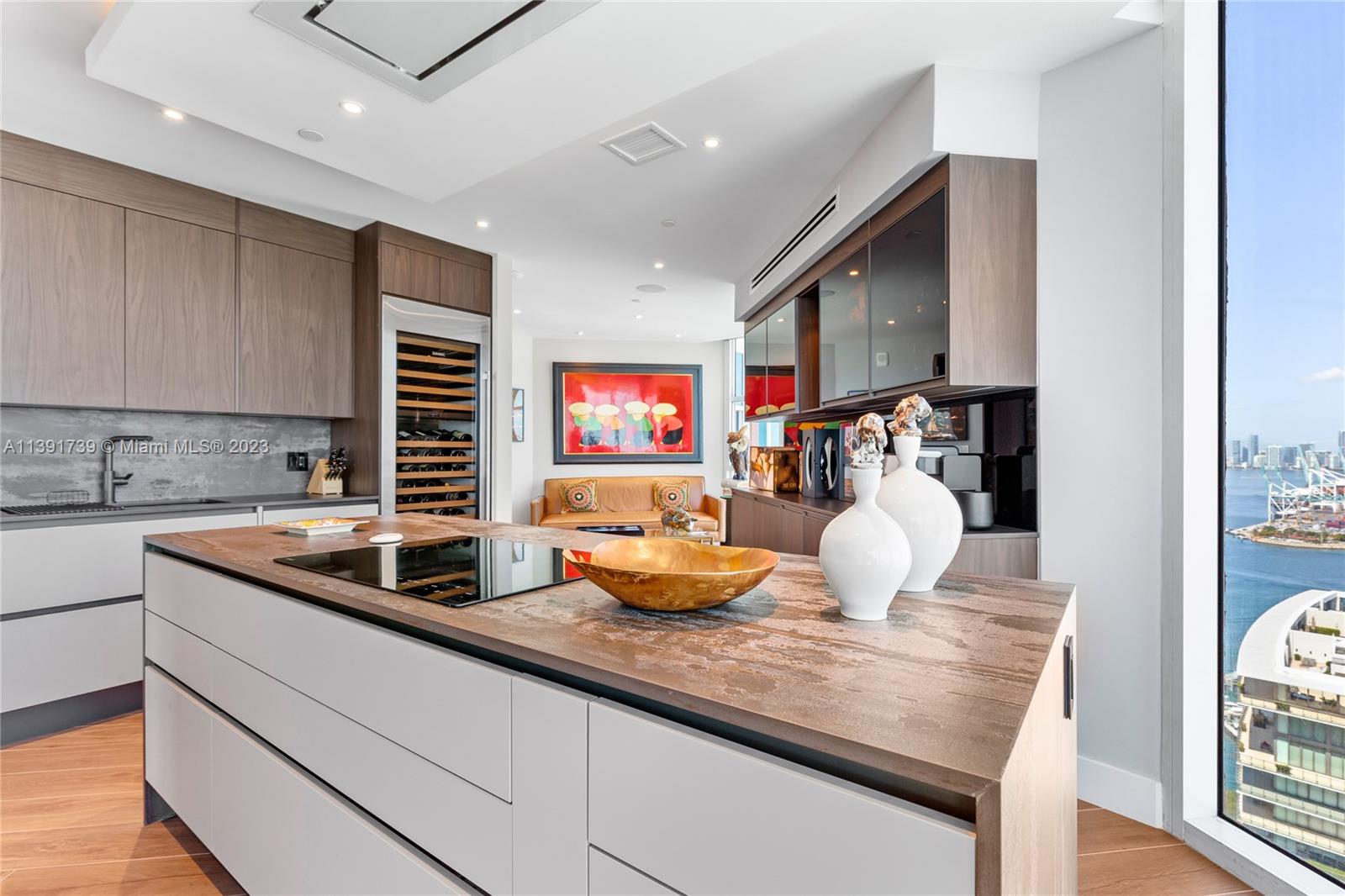 PORTOFINO TOWER CONDO - Residential