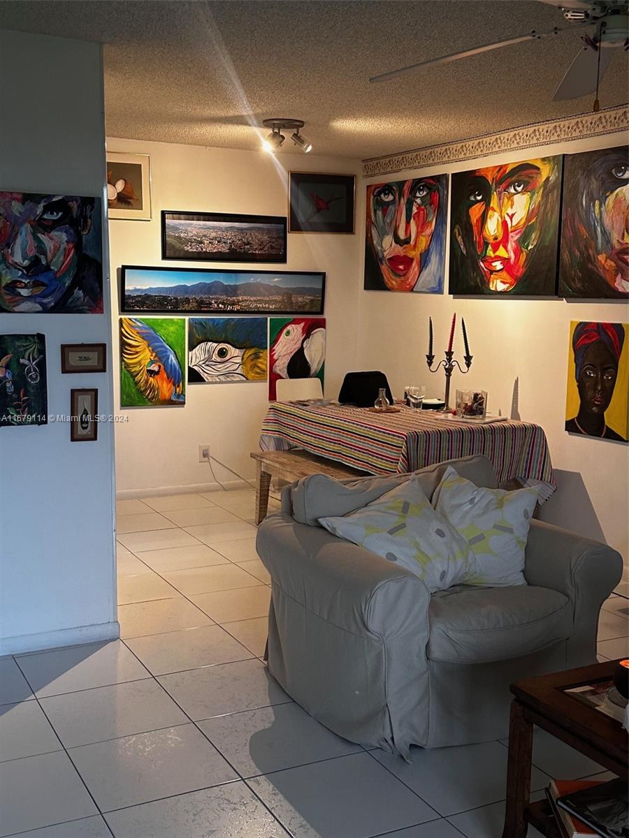 CONDOMINIUM 6 OF ENVIRON - Residential