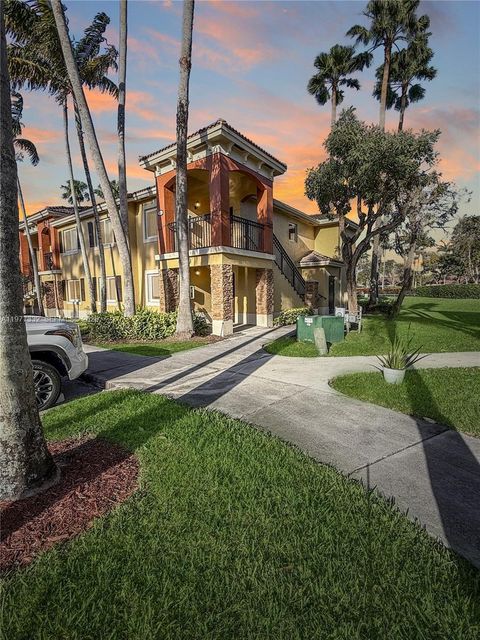 945 NE 34th Ave 204 Homestead FL 33033