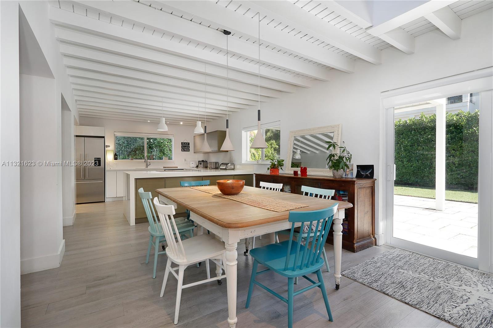 TROPICAL ISLE HOMES SUB 1 - Residential